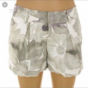Vera wang shorts size 8